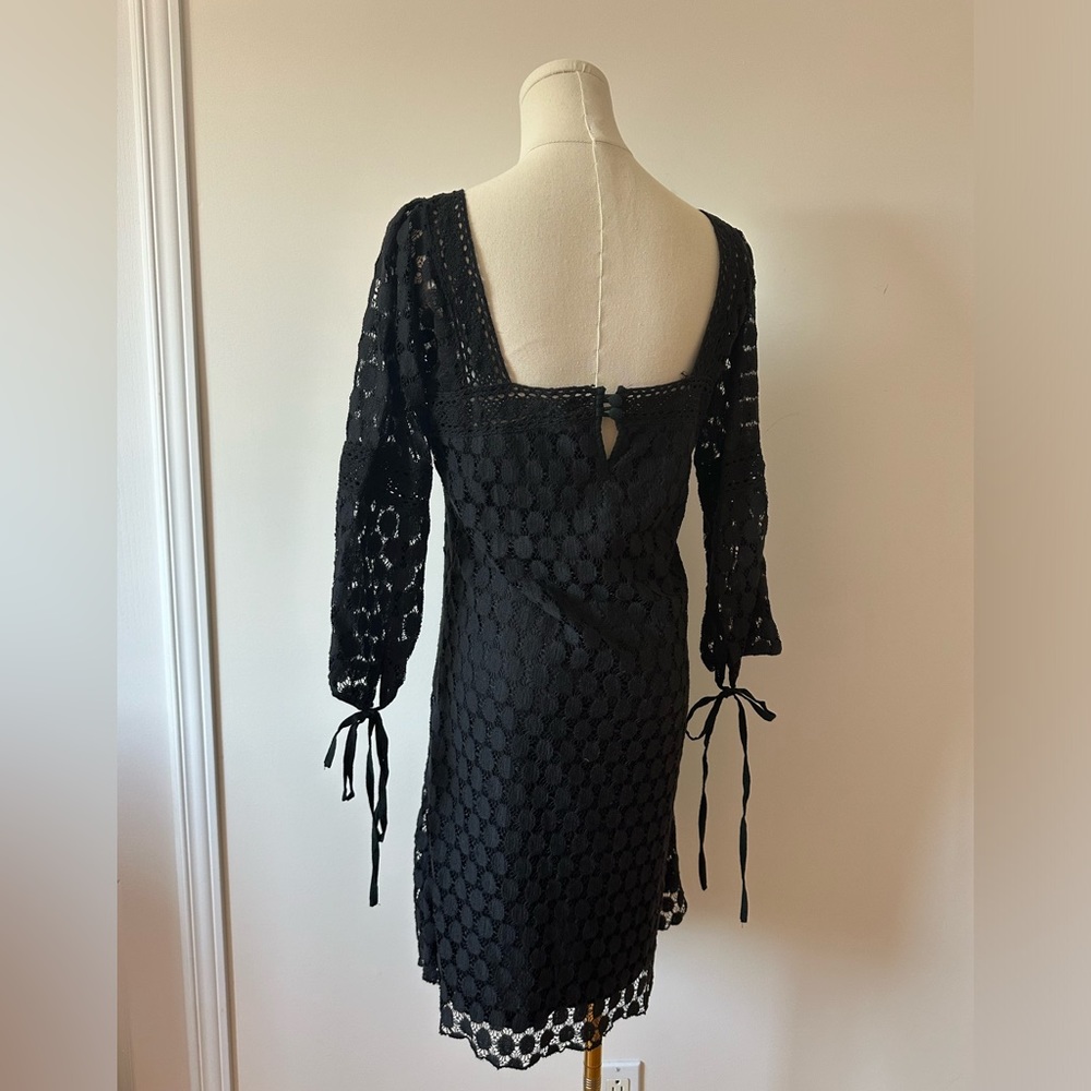 Solitaire Loas Angeles womens square neck black lace mini dress size medium